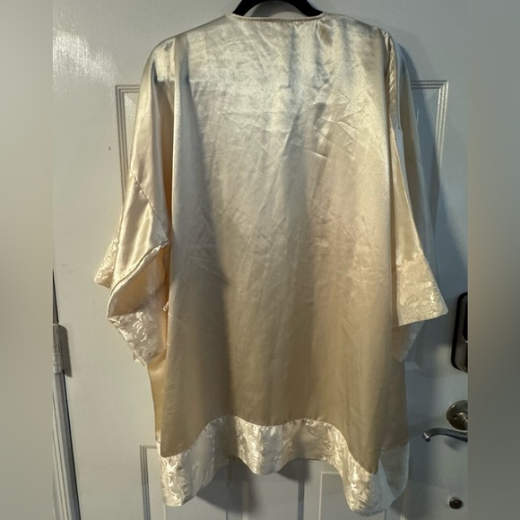 Vtg Victorias Secret Gold Label Cream Paisley Open Fit Robe One Size Kimono EUC - Picture 8 of 13